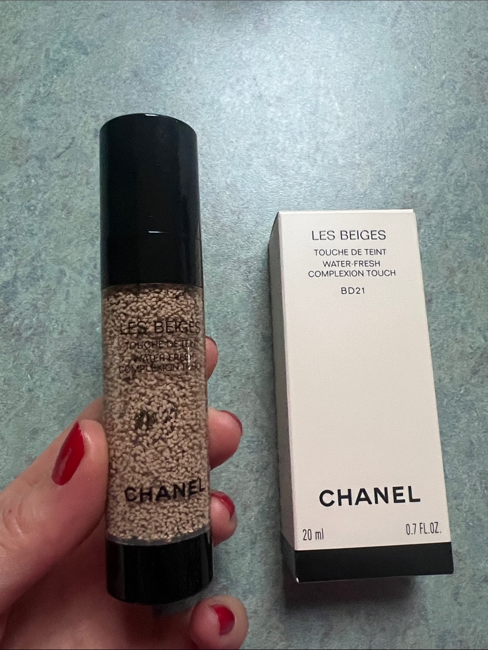 Chanel Les Beiges Touche de Teint water fresh concealer BD21